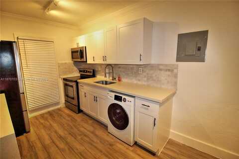 890 NW 45th Ave, Miami, FL 33126