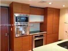 5875 Collins Ave, Miami Beach, FL 33140