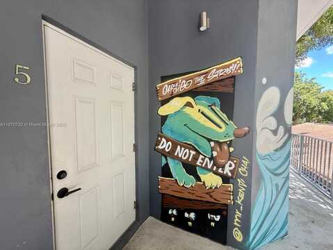 541 NW 33rd St, Miami, FL 33127