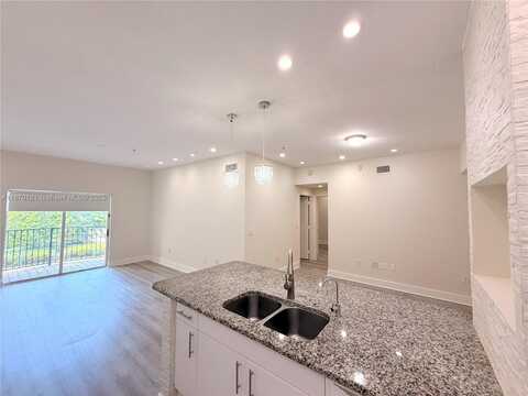 7330 NW 114th Ave, Doral, FL 33178