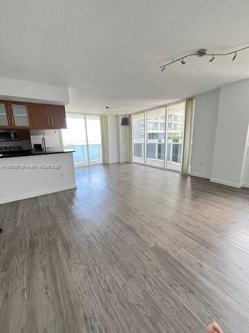 601 NE 23rd St, Miami, FL 33137