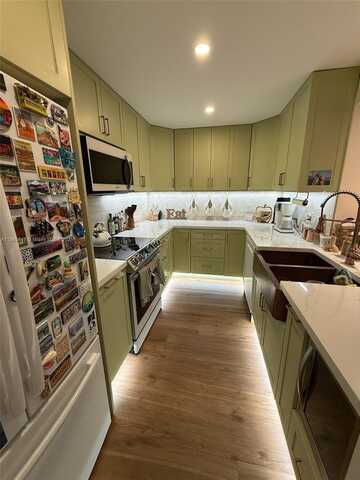 9800 Hammocks Blvd, Miami, FL 33196