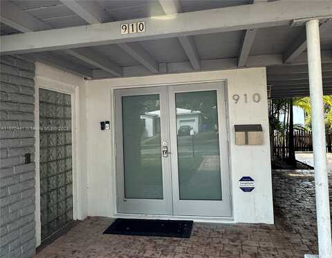 910 NE 81st St, Miami, FL 33138