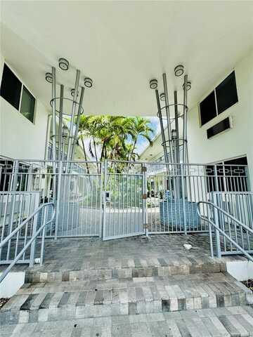 330 86th St, Miami Beach, FL 33141