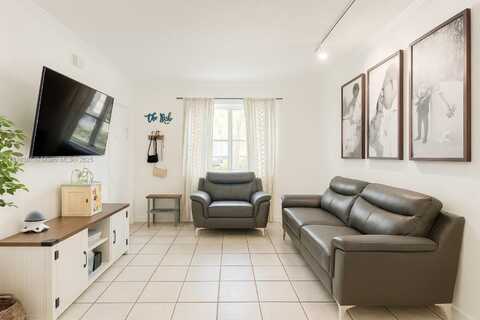 2200 NW 78th Ave, Pembroke Pines, FL 33024