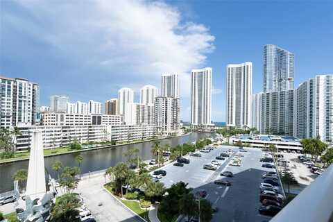 300 Bayview Dr, Sunny Isles Beach, FL 33160