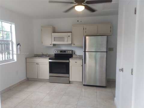 980 NW 109th St, Miami, FL 33168