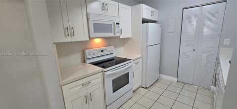 646 NW 114th Ave, Sweetwater, FL 33172