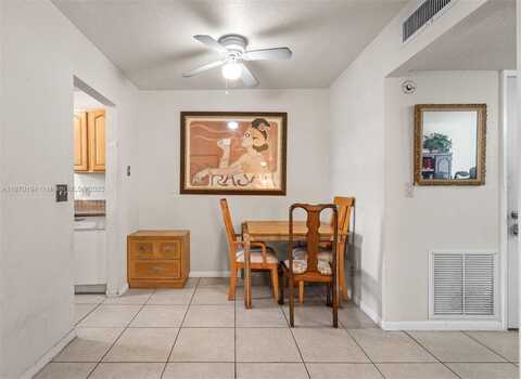 200 Croton Ave, Lantana, FL 33462