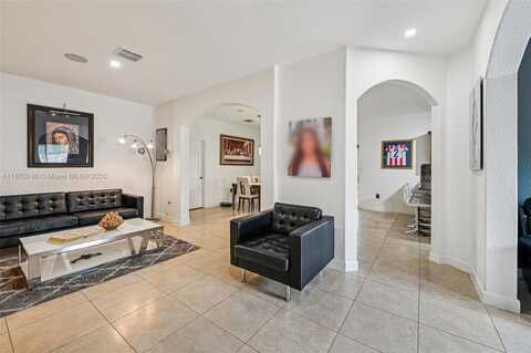 15333 SW 184th St, Miami, FL 33187
