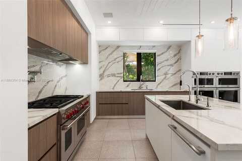 70 Camden Dr, Bal Harbour, FL 33154