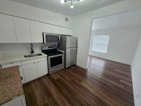2025 Washington Ave, Opa Locka, FL 33054