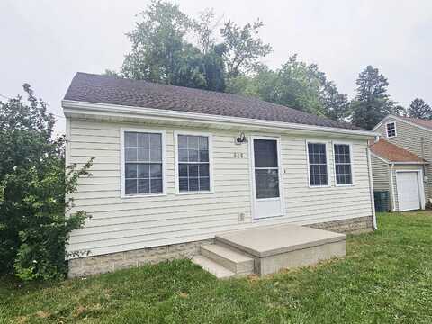 908 E 26th Street, Muncie, IN 47302