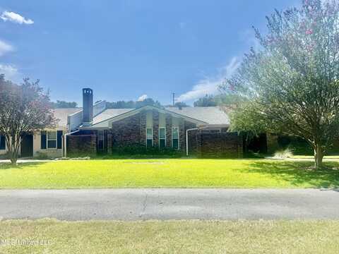 706 Melrose Montebello Parkway, Natchez, MS 39120