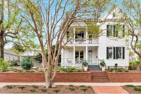 313 S Pearl Street, Natchez, MS 39120