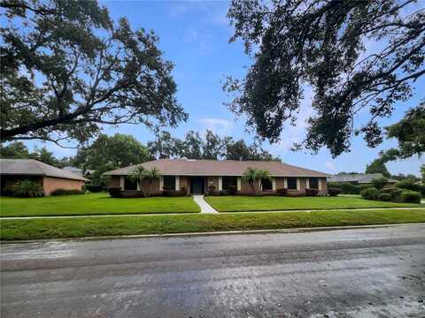 2715 GOLF HEIGHTS CIRCLE, VALRICO, FL 33596
