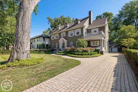 1012 Kensington, Grosse Pointe Park, MI 48230