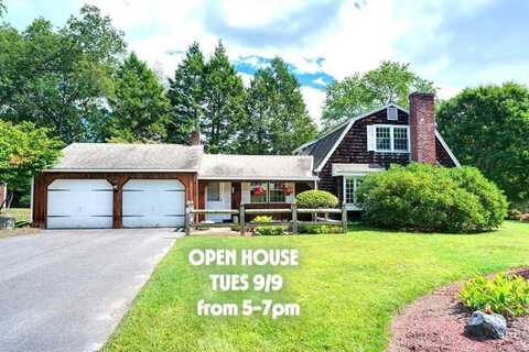 12 Birchwood Dr, Boylston, MA 01505