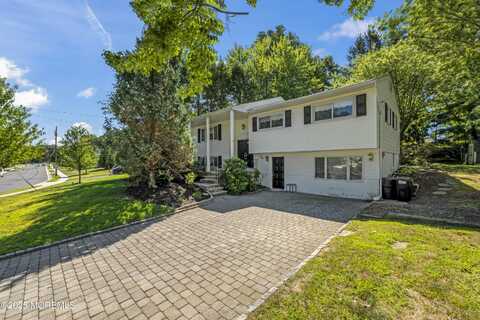 26 Warren Drive, Aberdeen, NJ 07747