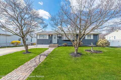 19 Roosevelt Avenue, East Brunswick, NJ 08816