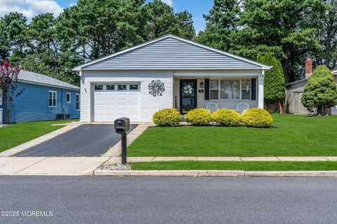 15 Encinitas Drive, Toms River, NJ 08757