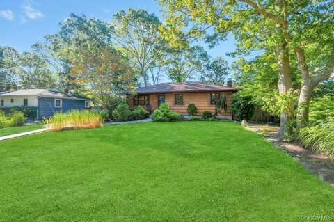 28 Beacon Street, Shirley, NY 11967