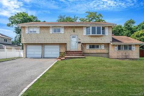 184 Mohawk Avenue, Deer Park, NY 11729