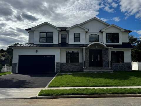 4 Vera Avenue, Plainview, NY 11803