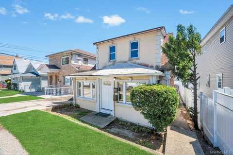 14561 222nd Street, Springfield Gardens, NY 11413
