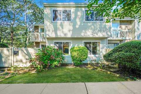 204 Springmeadow Drive, Holbrook, NY 11741