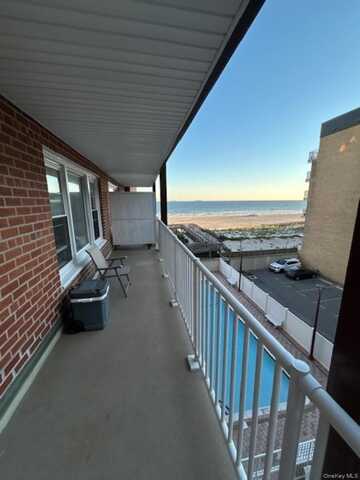 666 Shore Rd, Long Beach, NY 11561