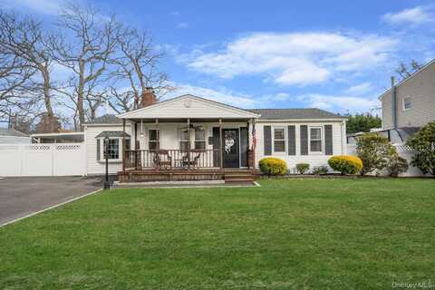 121 Plymouth Street, West Babylon, NY 11704