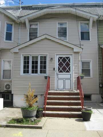 7807 76th Street, Glendale, NY 11385
