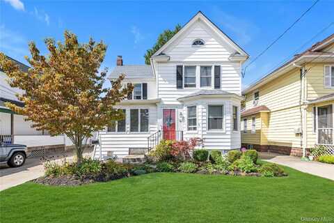 19 Plainfield Avenue, East Rockaway, NY 11518