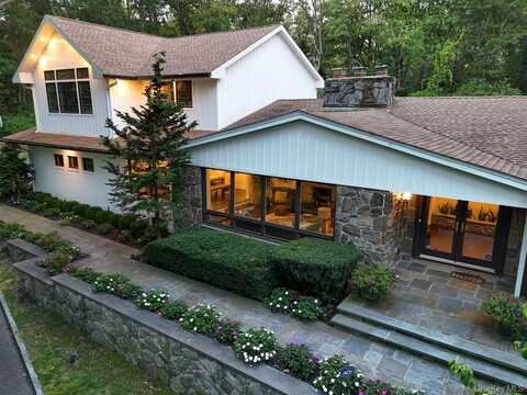 339 Meadow Lane, Mill Neck, NY 11765
