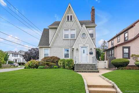 174 N Grove Street, Valley Stream, NY 11580