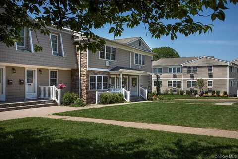 25 Fairfield Way, Commack, NY 11725