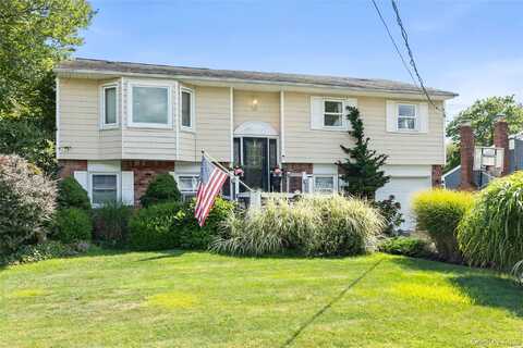 116 Cross Road, Oakdale, NY 11769