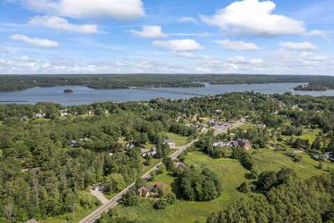 3 Langdon Road, Wiscasset, ME 04578