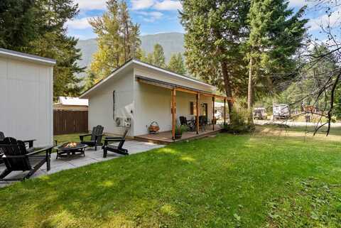 577 1st Street SW, Hungry Horse, MT 59919