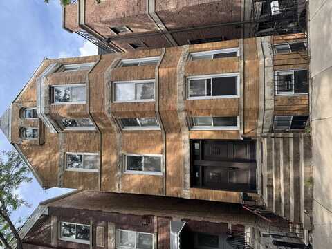 2214 W Lyndale Street, Chicago, IL 60647