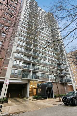 2740 N Pine Grove Avenue, Chicago, IL 60614