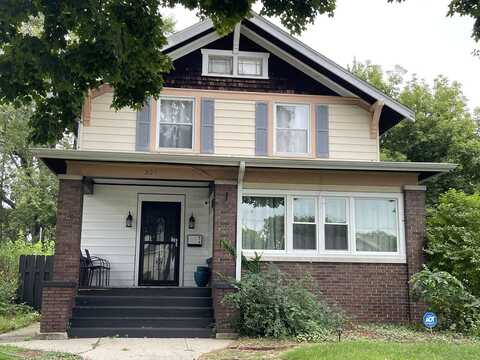 307 N London Avenue, Rockford, IL 61107