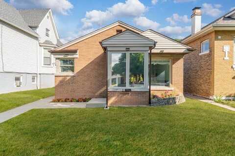 5322 W Addison Street, Chicago, IL 60641