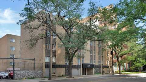 5420 N Sheridan Road, Chicago, IL 60640