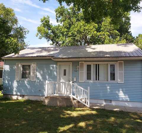 702 E Daggy Street, Tuscola, IL 61953
