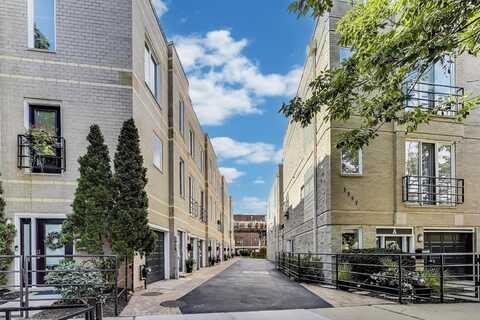 1145 W Newport Avenue, Chicago, IL 60657
