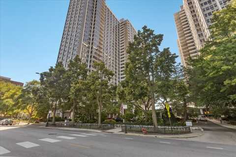 4250 N Marine Drive, Chicago, IL 60613