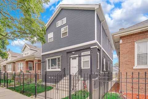 1028 N Lavergne Avenue, Chicago, IL 60651