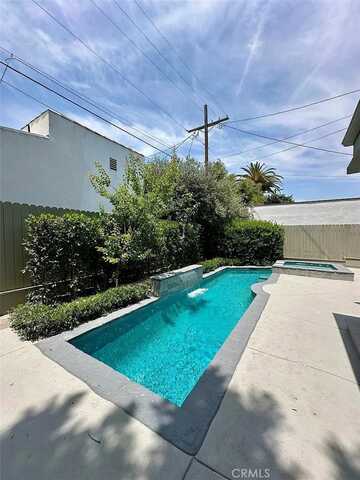 515 N Crescent Heights, Los Angeles, CA 90048